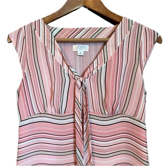 3 for $30! Loft pink petites short sleeve top - Picture 2 of 12